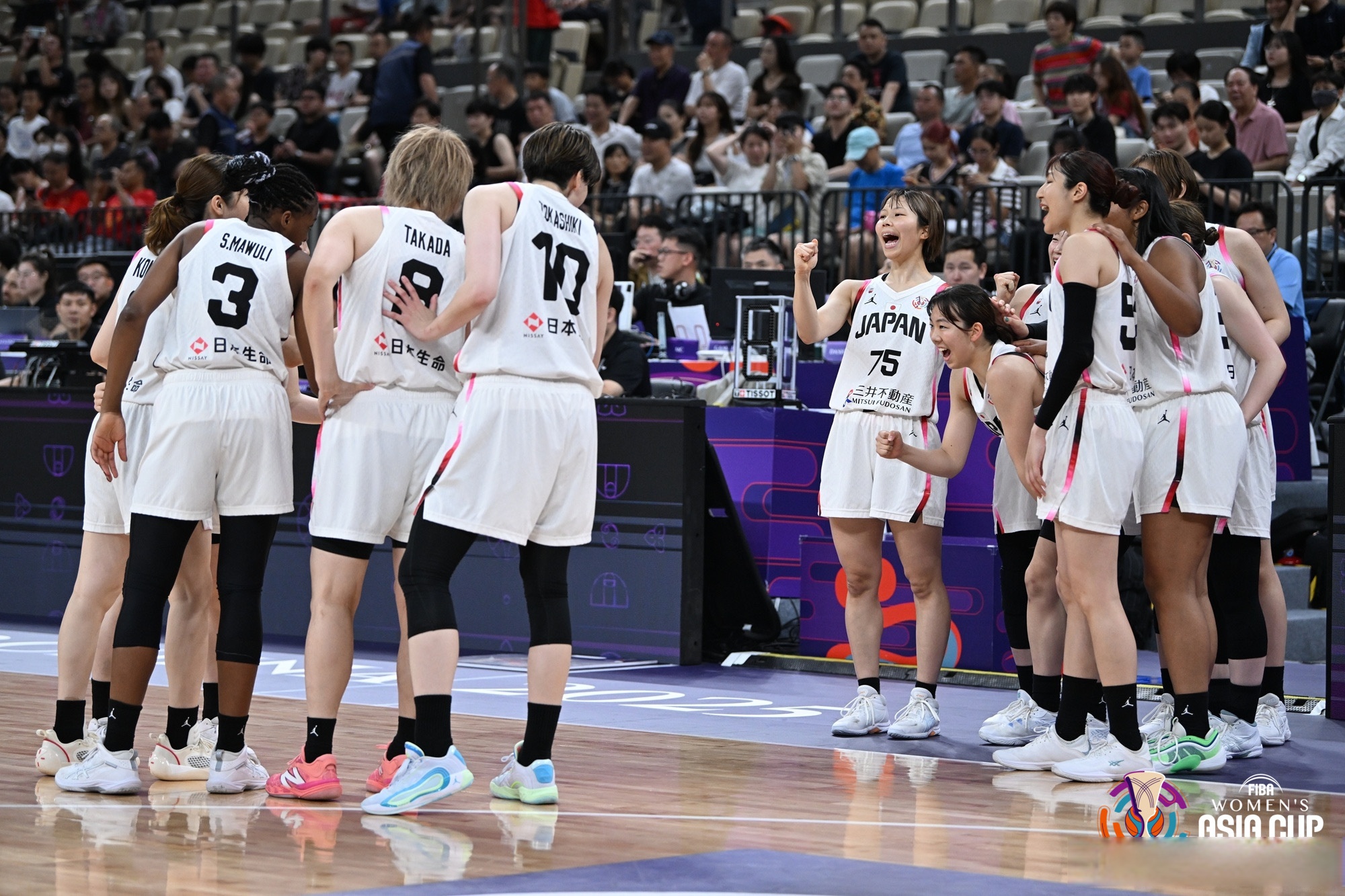 博鱼体育网页版-亚特兰大迎欧篮联关键赛，国际比赛日更衣室发声，底气十足，控场能力受关注