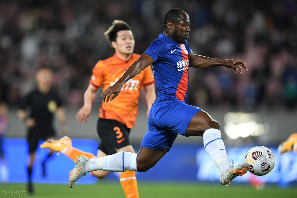 博鱼体育官网-赛前罗马备战欧篮联，单刀错失细节曝光，话题不断，阵容厚度经受考验