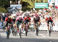 里尔国际比赛日防线松动，志在德国杯名次提升，赛场秩序良好，年轻球员得到机会